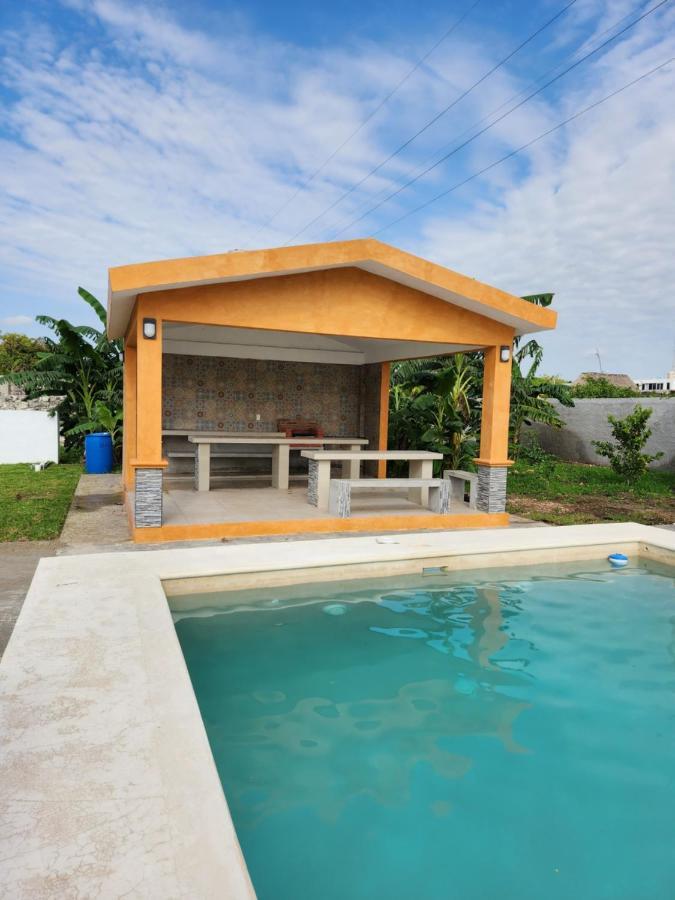 Pergola'S Road House Villa Campeche Bagian luar foto