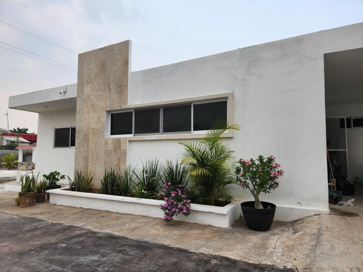 Pergola'S Road House Villa Campeche Bagian luar foto